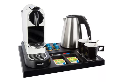Siesta tray with 1L kettle and 2 black cups